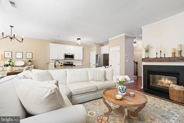 8 SCARLET OAK DR, Princeton, NJ 08540