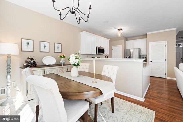 8 SCARLET OAK DR, Princeton, NJ 08540