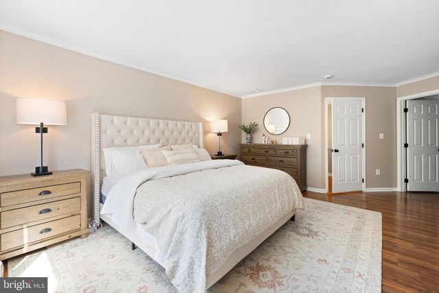 8 SCARLET OAK DR, Princeton, NJ 08540