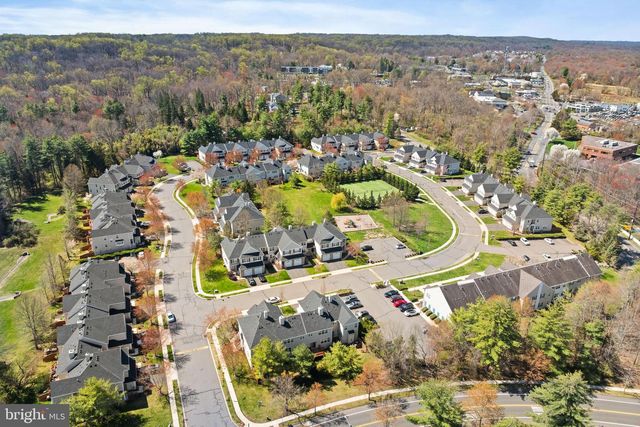 8 SCARLET OAK DR, Princeton, NJ 08540