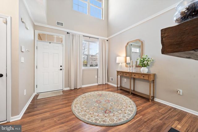 8 SCARLET OAK DR, Princeton, NJ 08540