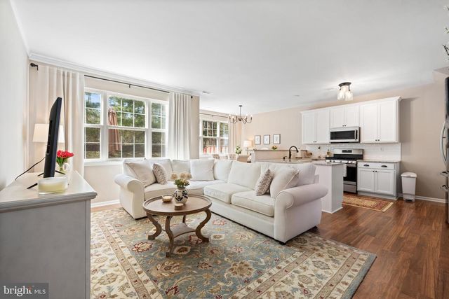 8 SCARLET OAK DR, Princeton, NJ 08540
