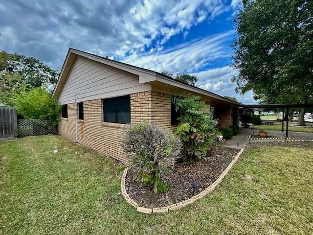 1208 Miles Street, Rosenberg, TX 77471