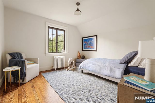 773 W Saddle River Road, Ho-ho-kus, NJ 07423