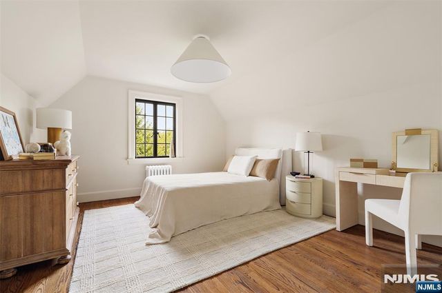 773 W Saddle River Road, Ho-ho-kus, NJ 07423