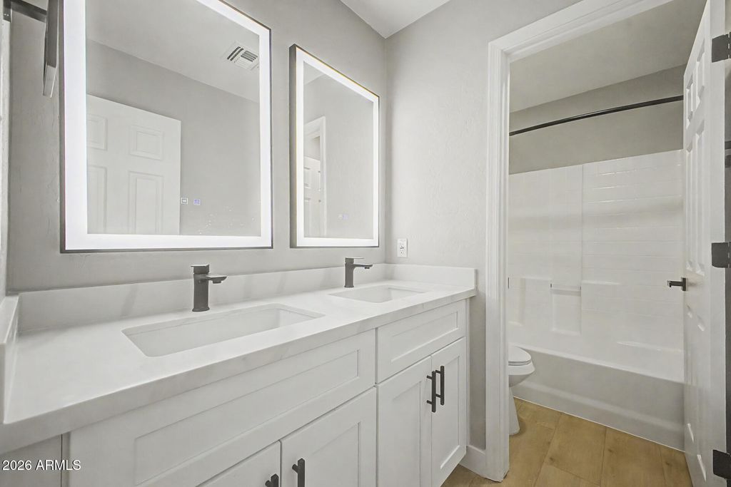 Image 26 of property listing at 7345 W PUEBLO Avenue, Phoenix, AZ 85043