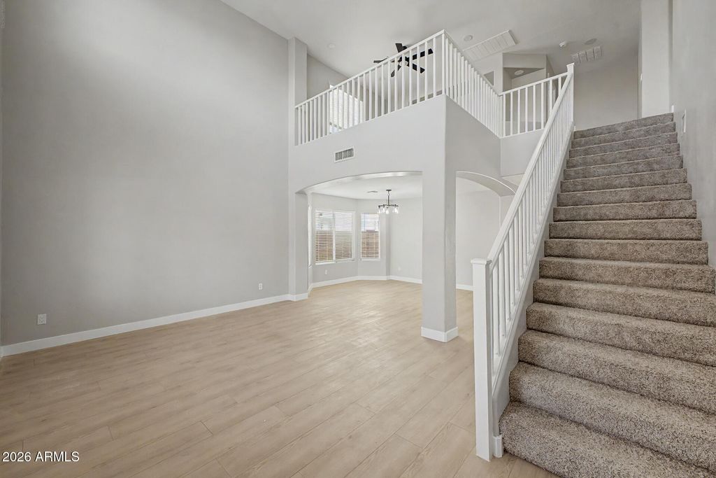 Image 4 of property listing at 7345 W PUEBLO Avenue, Phoenix, AZ 85043