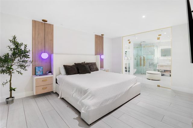 1140 N Douglas Rd, Pembroke Pines, FL 33024