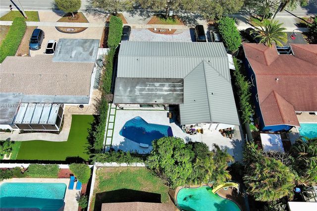 1140 N Douglas Rd, Pembroke Pines, FL 33024