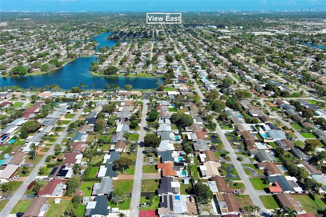 1140 N Douglas Rd, Pembroke Pines, FL 33024