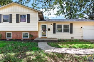 5317 SW 24th ST, Topeka, KS 66614
