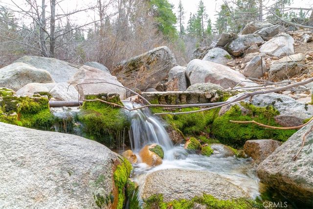 33303 Lake View Drive, Arrowbear, CA 92382