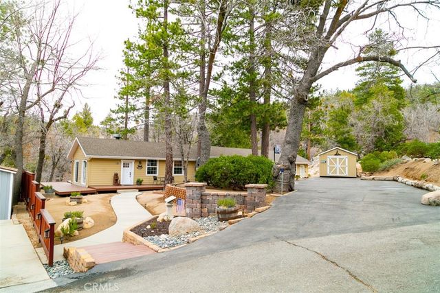 33303 Lake View Drive, Arrowbear, CA 92382