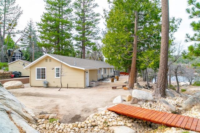 33303 Lake View Drive, Arrowbear, CA 92382