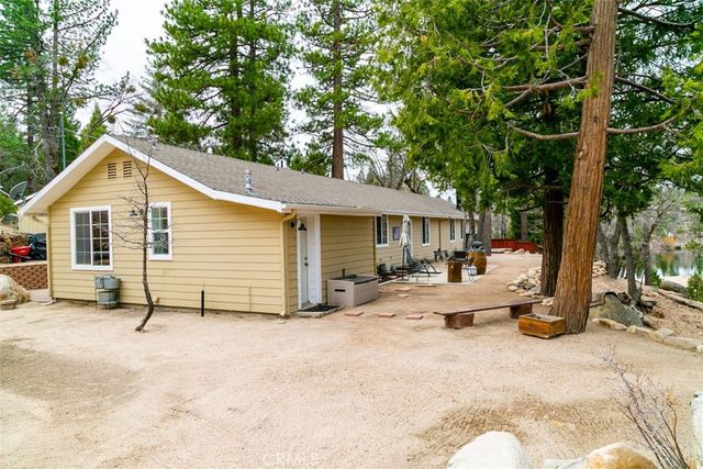 33303 Lake View Drive, Arrowbear, CA 92382