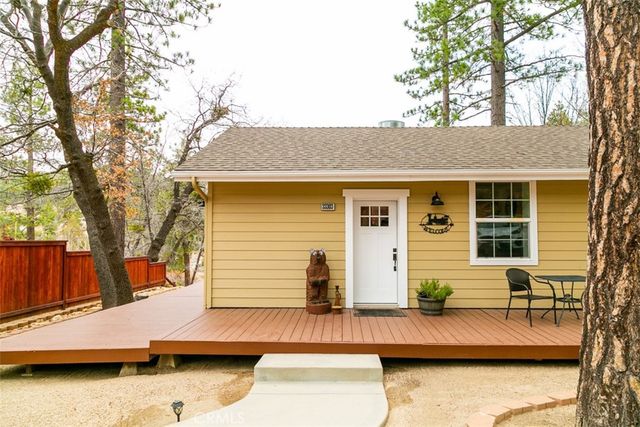 33303 Lake View Drive, Arrowbear, CA 92382