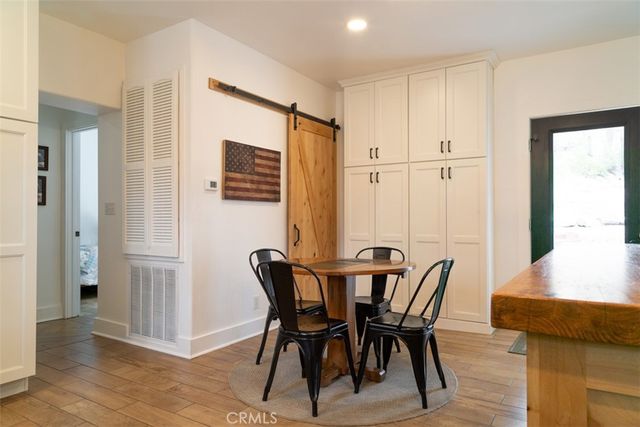 33303 Lake View Drive, Arrowbear, CA 92382