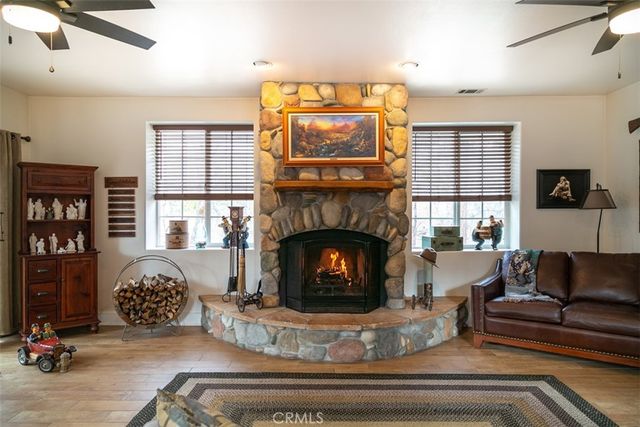 33303 Lake View Drive, Arrowbear, CA 92382