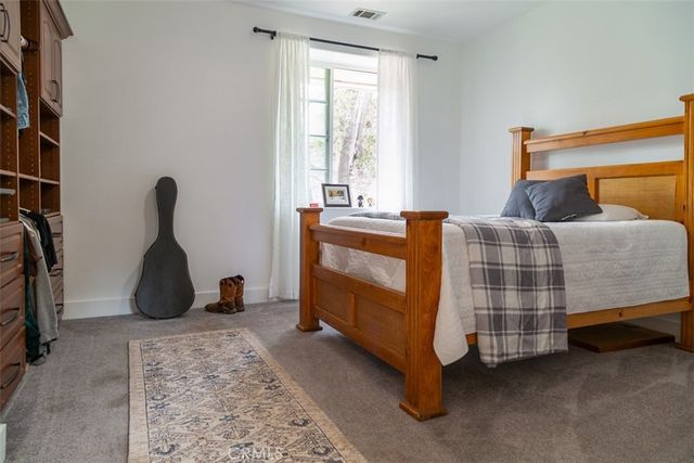 33303 Lake View Drive, Arrowbear, CA 92382