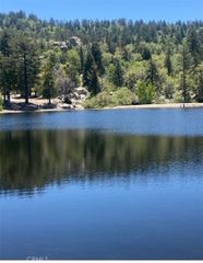 33303 Lake View Drive, Arrowbear, CA 92382