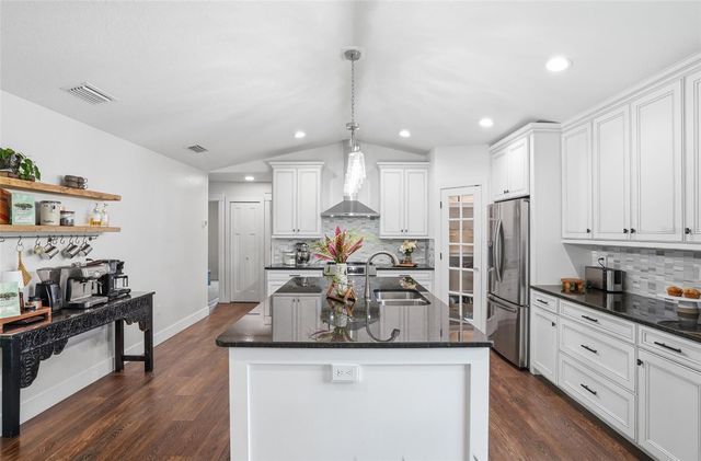 606 19TH AVENUE W, Palmetto, FL 34221