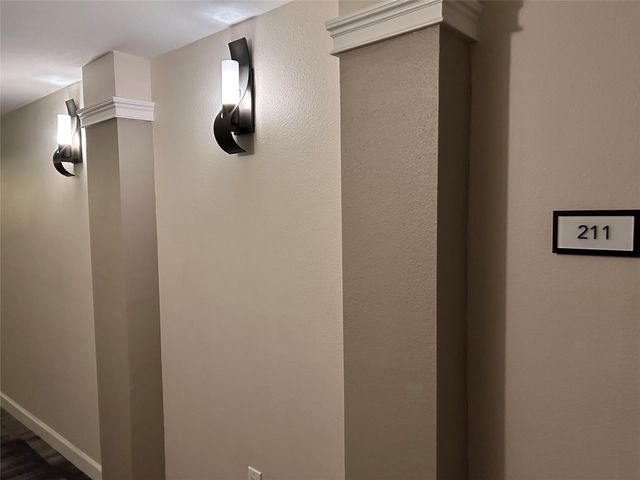 533 NE 3rd Avenue 211, Fort Lauderdale, FL 33301