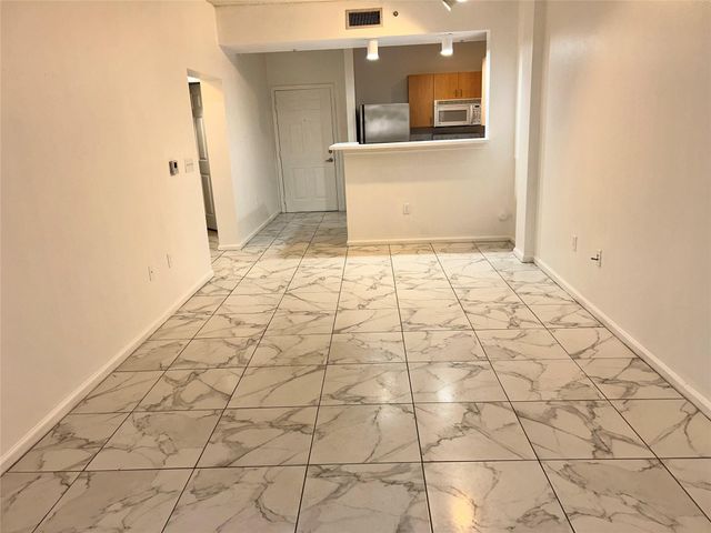 533 NE 3rd Avenue 211, Fort Lauderdale, FL 33301