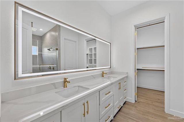 8027 N 49th Lane, Mcallen, TX 78504