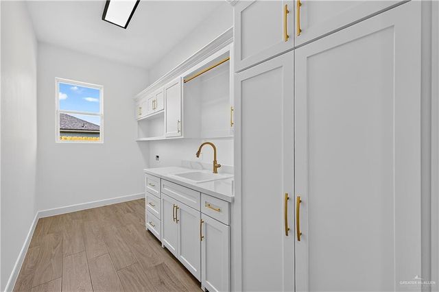8027 N 49th Lane, Mcallen, TX 78504