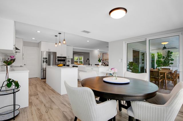 23313 Lago Mar Circle, Boca Raton, FL 33433