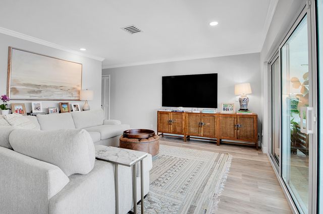 23313 Lago Mar Circle, Boca Raton, FL 33433