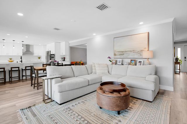 23313 Lago Mar Circle, Boca Raton, FL 33433