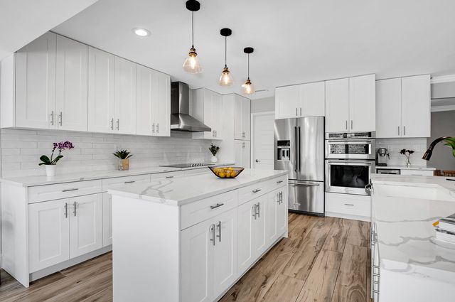 23313 Lago Mar Circle, Boca Raton, FL 33433