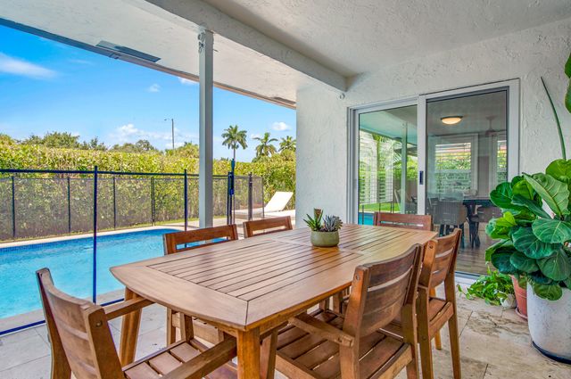 23313 Lago Mar Circle, Boca Raton, FL 33433