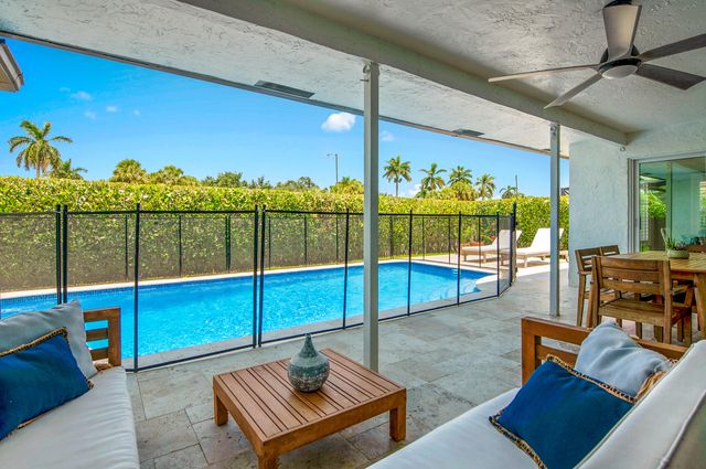 23313 Lago Mar Circle, Boca Raton, FL 33433