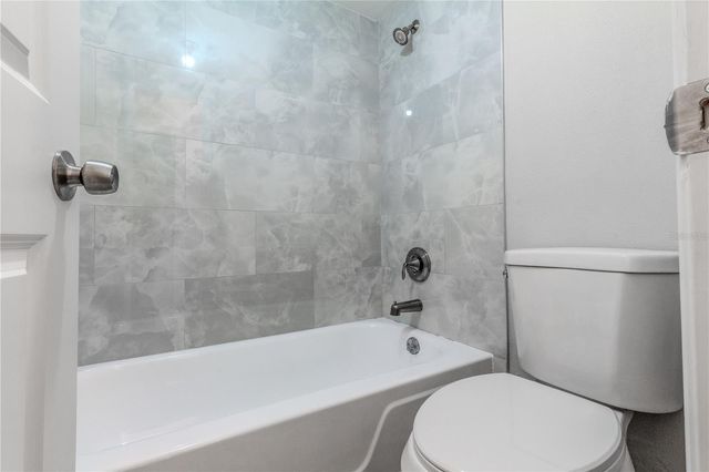 8340 12TH STREET N A, St Petersburg, FL 33702