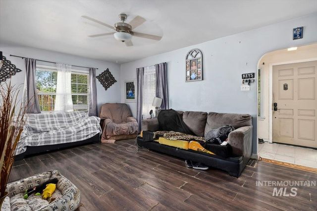 267 Pierce St, Twin Falls, ID 83301
