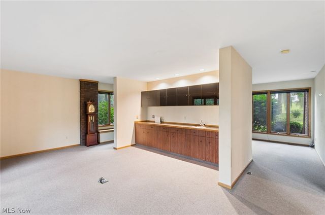200 Hampshire Road, Akron, OH 44313