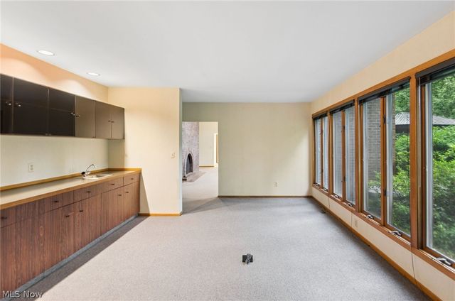 200 Hampshire Road, Akron, OH 44313