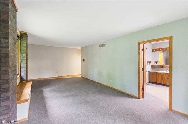 200 Hampshire Road, Akron, OH 44313