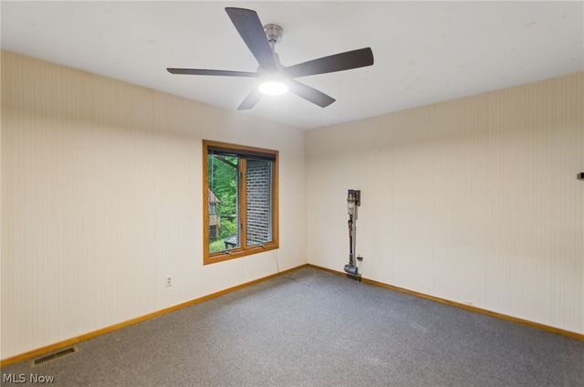 200 Hampshire Road, Akron, OH 44313
