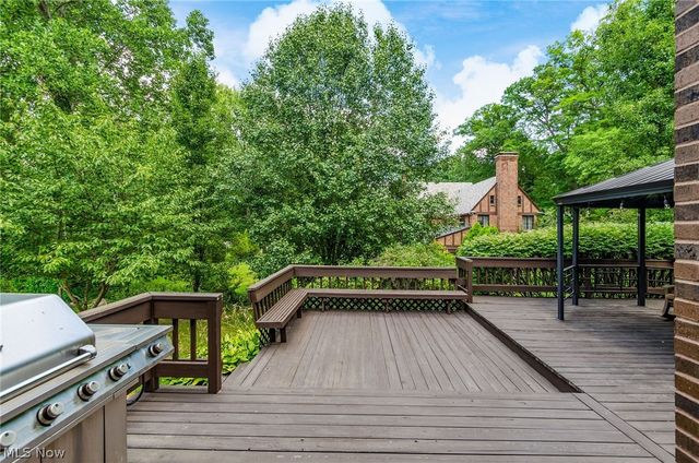 200 Hampshire Road, Akron, OH 44313