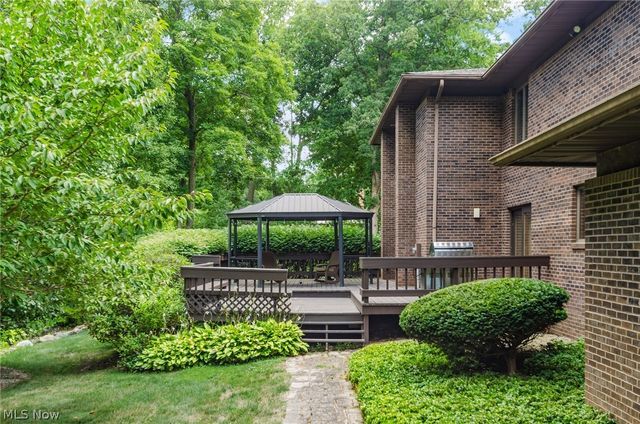 200 Hampshire Road, Akron, OH 44313