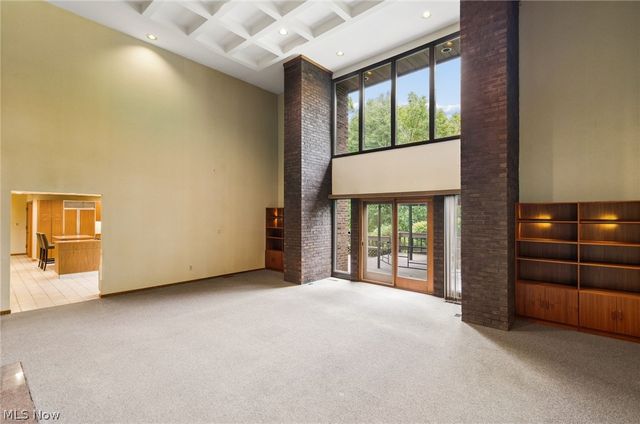 200 Hampshire Road, Akron, OH 44313