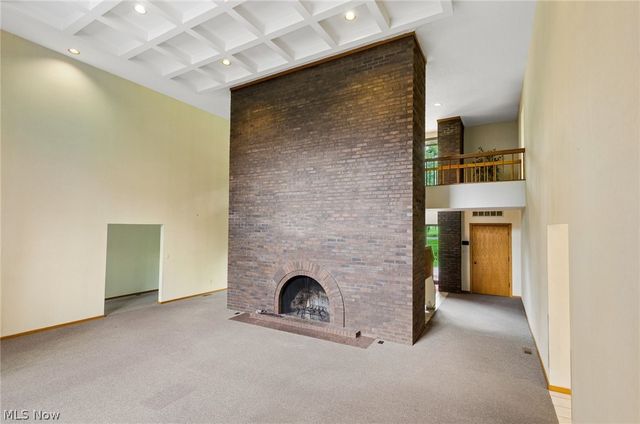 200 Hampshire Road, Akron, OH 44313