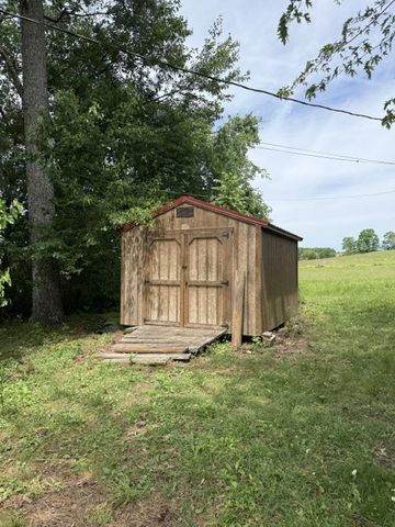 166 Indiana Ave, Ethridge, TN 38456