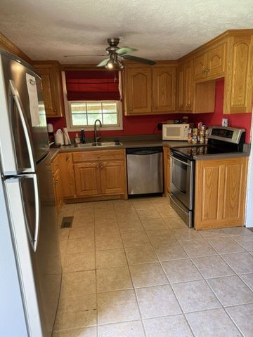166 Indiana Ave, Ethridge, TN 38456