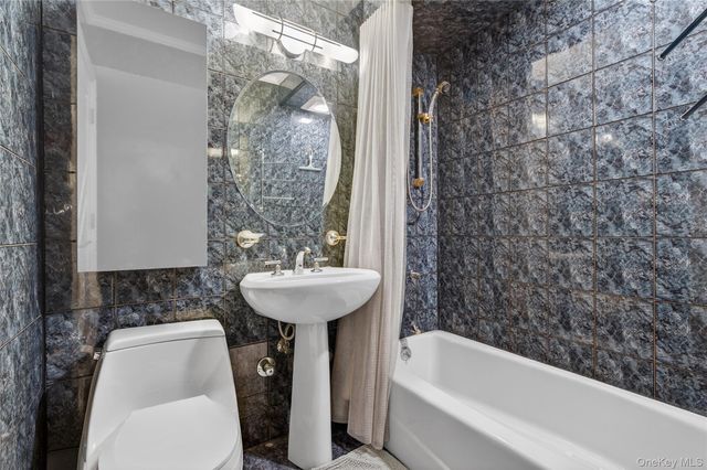 166 Pembroke Street, Brooklyn, NY 11235