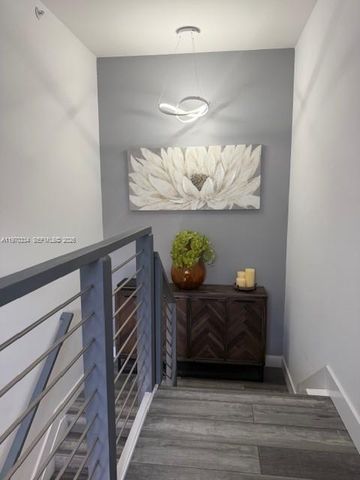 4396 NW 9th St, Plantation, FL 33317