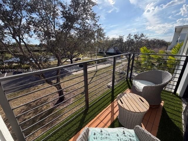 4396 NW 9th St, Plantation, FL 33317